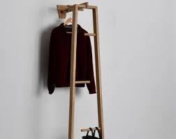 Garderobenständer alle kategorien alexa skills kleiderstander selber bauen 25 diy garderobenstander diy coat. Garderobenstander Etsy