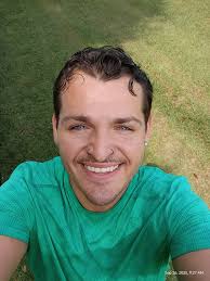 I never introduced myself... My name is V... 43 years young... Big Single.  West Palm Beach Flawda 561 🌴 Looking for friends to vibe and go outside  with 😜 Friend request are welcome ❤️