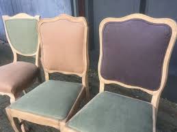 pin op stoelen