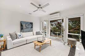 A 5 minute drive from nepean highway, lower dandenong road or warrigal road; Gtil075ukpm Hm