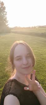 hi, I'm from South Korea 🇰🇷 and I need some friends 🥰