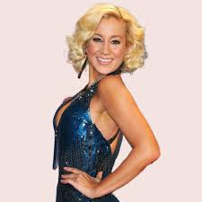 Country Music artist Kellie Pickler gained fame on the 5th Season of  American Idol and went on to co-host the Pickler & Ben TV show.  #kelliepickler #picklerandben