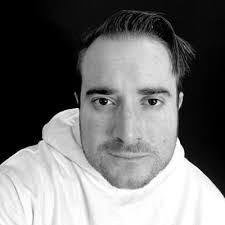 Helen Zagaro's Instagram, Twitter & Facebook