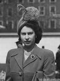 The Sapphire Chrysanthemum Brooch The Court Jeweller Royal Jewels Princess Elizabeth Her Majesty The Queen