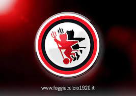 Nell'occasione, dalle ore 10.00 alle 16.00, sarà possibile timbrare con il. Blog Sito Scopri Siti Colori Simboli Dal 1920 Il Foggia Ha Adottato Come Prima Maglia Un Kit A Strisce Verticali Rossonere Di Eguale Larghezza Con Poche Varianti La Divisa Da Trasferta Si Presenta Invece Di Colore Bianco Con Dettagli In Rosso E Nero