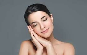 Sleeping hairstyles can determine your sleeping time and quality, check here the best sleeping hairstyles protective as we share comfortable sleeping hairstyles and easy sleeping hairstyles, sleeping hairstyles can go with any type of hair as there are sleeping hairstyles naturally curly. 7 Protective Hairstyles For Sleeping Curling Diva