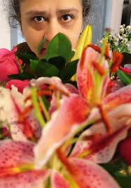 Surprise Gifts and Beautiful Flowers Unboxing