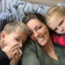 Kim Nyquist's Instagram, Twitter & Facebook