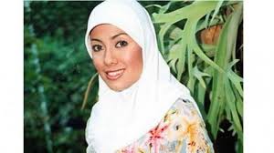 Suami sa, alaa elkasaas seketika menangis saat peti jenazah dimasukkan ke liang lahat. Fakta Meninggalnya Soraya Abdullah Tangis Suami Pecah Punya Riwayat Asma Sempat Cari Donor Plasma Halaman All Tribunnewsmaker Com