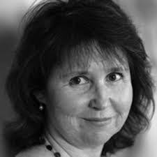 Robin Hiller's Instagram, Twitter & Facebook