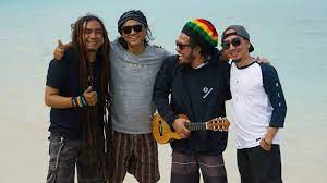 Selasa, 06 november 2018 sebuah kejadian terkait dengan pesawat penumpang yang diposting oleh manajer steven and the coconut treez ini mendadak jadi viral dan jadi perbincangan warganet. Abm Entertainment Steven Coconut Treez Hingga Didi Kempot Bakal Meriahkan Big Bang Jakarta 2019