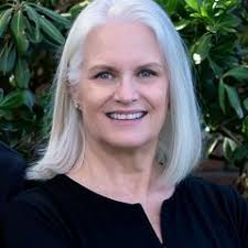 Joan Pike's Instagram, Twitter & Facebook