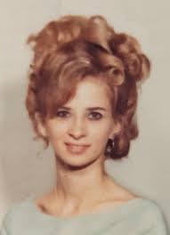 Marie Beyer's Instagram, Twitter & Facebook