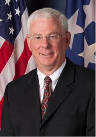 Bonham mayor H.L. Compton has decided to step down from his current  position to pursue the office of Fannin County Judge, according to the city.