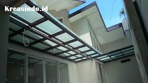 Kanopi adalah aksesori dari rumah berupa struktur yang mirip sekali fungsinya dengan genteng. Harga Macam Macam Canopy Besi Minimalis Baja Ringan Canopy Tempa Kanopi Kain Dan Atap Kaca Atau Akrilik Terbaru Update Juli 2021