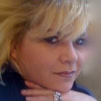 Mary Ragone's Instagram, Twitter & Facebook