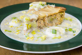 Pate Au Saumon Sauce Bechamel Oeufs Et Poireau Comida Francesa Comida Pot Pie