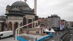 Talimhane ve dolmabahçe, buralarda çok dolaştık, taksim camii bizim dünyamızda çok farklı bir yere sahipti. Fxlcvqowkiboem