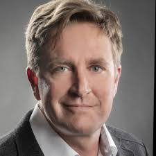 Lawrence Hofer's Instagram, Twitter & Facebook