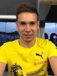O lateral esquerdo já tinha ficado de fora dos últimos encontros do dortmund. Raphael Guerreiro Twitterren Je Ne Peux Malheureusement Pas Etre Au Stade Ce Soir Mais Tout Mon Soutien Au Fclorient J Y Crois