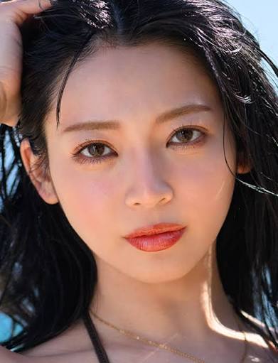 山田ゆりの顔写真