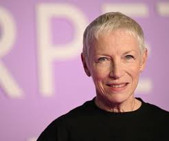 Annie Lennox poza Eurythmics! Oto 7 najbardziej rozpoznawalnych solowych  utworów artystki