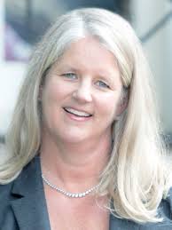 Julie Rennie's Instagram, Twitter & Facebook