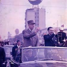 Lima la Única - 1964, visita del General francés Charles De Gaulle a Lima. En la foto, acompañado del Presidente Belaunde. www.facebook.com/limalaunica | Facebook
