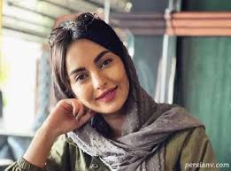 تاریخ و زمان وبگردی؛ قایق سواری مهشید جوادی بازیگر سریال بچه مهندس در کیش