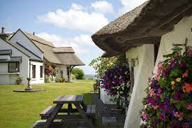 Luxury Seaside Self Catering Accommodation Perfectly Located With The Boyne Valley The Birthplace Of I Ireland Cottage Luxury Holiday Cottages Holiday Cottage