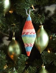 A knitter's christmas tree isn't complete without handmade ornaments. Ravelry Knit Christmas Ornaments Pattern By Patons