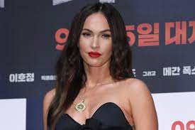 Megan denise fox was born on may 16, 1986 in oak ridge, tennessee to gloria darlene tonachio (née cisson), a real estate manager & franklin thomas fox, a parole officer; Megan Fox Says She Suffered A Psychological Breakdown