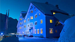 Christopher was founded in 1992 with the single goal of producing, bottling, and introducing the wines of germany to the world of wine. Alpenhotel St Christoph St Christoph Am Arlberg Holidaycheck Tirol Osterreich