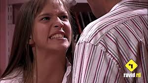 Blas amenaza a Mía HD1080 60FPS