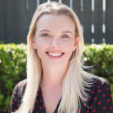 Victoria Hawes's Instagram, Twitter & Facebook