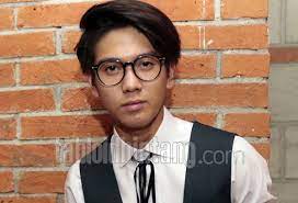 Lirik lagu enggan menyerah iqbal taufik, lirik lagu iqbal taufik enggan menyerah judul lagu: Lirik Lagu Kita Pernah Ada Ost Milea Suara Dari Dilan Iqbaal Ramadhan Tabloidbintang Com