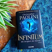 Relish the incomparable imagination of christopher paolini in this thrilling new collection of stories based in the world of the inheritance cycle. Rezension Infinitum Die Ewigkeit Der Sterne Von Christopher Paolini Bellas Wonderworld