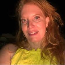 Polly Lange's Instagram, Twitter & Facebook