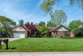 118 Country Club Rd, Terre Haute, IN 47803