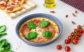 Ideal For Personal 8inch Deep Dish Pizzas A Non Stick Pizza Pan From Sqprofessional Is Essential For All Pizza Lovers H Pan Pizza Deep Dish Pizza Deep Dish