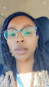 Before the night ends help me wish the closest person I ever had to a  little sister a happy birthday 🥳🥳🥳🤗