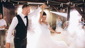 Θεωρείται μία από τις σημαντικότερες ερμηνεύτριες του ελληνικού τραγουδιού. Tragoydia Gamoy Ta Kalytera Tragoydia Gia To Prwto Xoro