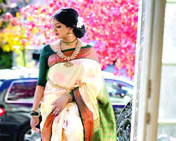 Exploring the Cultural Significance of Sarees in Modern Fashion