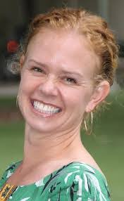 Lori Lambertson's Instagram, Twitter & Facebook