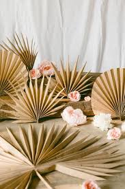 Best Fronds Forever Diy Dried Paper Palm Leaf Ruffled Palm Tree Crafts Paper Flowers Paper Decorations