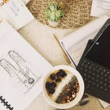 Lespotionsmagiquesdubonheur Smoothie Dans Une Mer De Revisions Naturo Smoothie Banane Abricot Kiwi Lait De Riz Agre Feve De Cacao Riz Au Lait Cacao