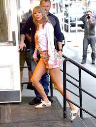 When hitting the streets swifty loves to keep her style feminine and flirty while adding in vintage touches. Taylor Swift Debuts Her Ts7 Era S Street Style With Two Outfits In New York City