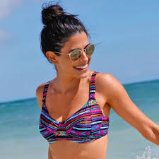 Pour les articles homonymes, voir maillot. Soldes Maillot De Bain Grande Taille Femme Pas Chers Blancheporte Femmes Rondes