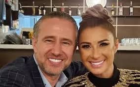 Ana maria prodan a postat pe pagină ei de facebook un mesaj care ar putea ridică multe semne de întrebare. Paruzpjjjlj Cm