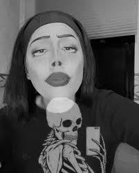 Fern Martinez's Instagram, Twitter & Facebook